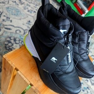 Sorel puffer boots